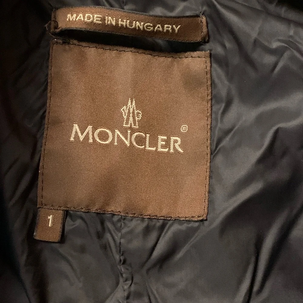 MONCLER - Classic Two-Way Zip Quilted Down Mid-Length Coat Size 1 - Picture 2 of 10